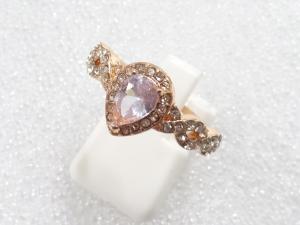 クリスタル　指輪(18号)